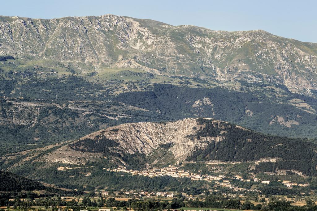 Agriturismo Statale 17 Poggio Picenze Экстерьер фото